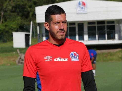 Andrés Salazar tuvo minutos en el duelo entre Olimpia vs Génesis PN. FOTO: Estalin Irías.