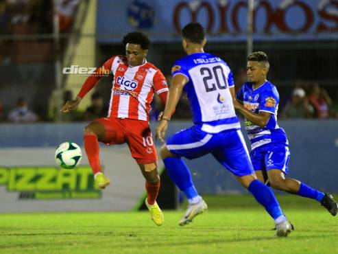 Victoria y Vida aburren en un clásico donde hubo más patadas que fútbol; empate sin goles en La Ceiba