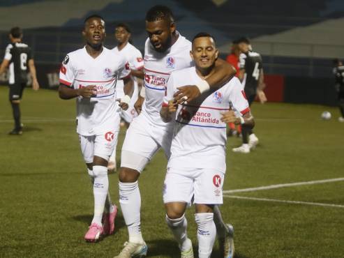Edin Rodríguez celebrando el primer gol del partido. FOTOS: Cortesía Deportes Acción.