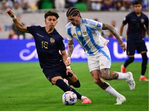 Dibu Martínez se hizo gigante en los penales ante Ecuador; Argentina selló boleto a semifinales de Copa América 2024