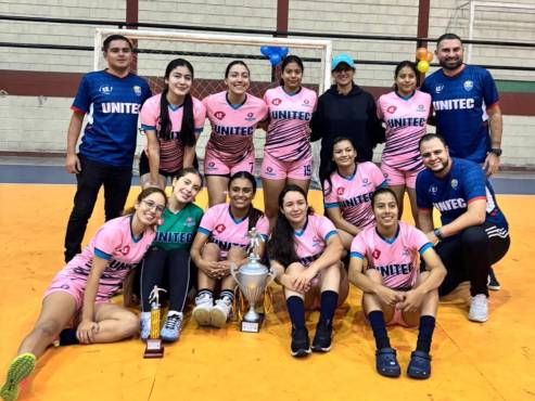 Las jugadoras de UNITEC se coronaron campeones del torneo.