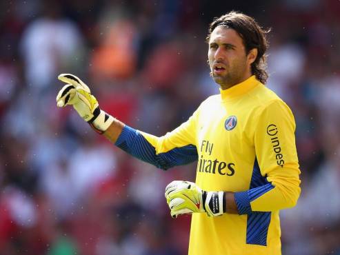 Memo Ochoa revela por qué no llegó al PSG cuando ya todo lo tenía acordado y el portero que terminó fichando el club