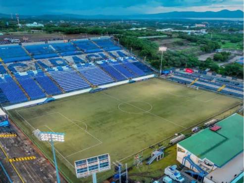 El Estadio Nacional de Nicaragua es de grama sintética. Aquí jugará Honduras en la quinta fecha de la Eliminatoria. El duelo está programado para el 13 de noviembre.