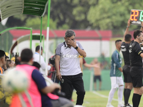 Salomón Nazar lamentó el no haber podido ganarle a Olimpia en la ida de semifinales.