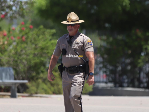 El resguardo policial está garantizado para este encuentro entre Honduras-Qatar. FOTO: Mauricio Ayala.