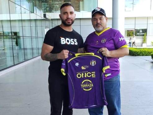 El delantero colombiano Oswal Álvarez ya luce los colores del CD Subirana.