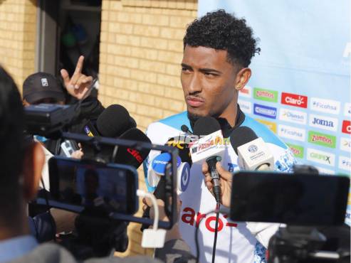 Douglas Martínez habló ante los medios de prensa de cara al segundo entrenamiento de Honduras. FOTO: Karla López.