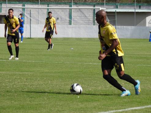¡La maldición de los últimos minutos! Olancho FC le roba el triunfo al Génesis con goles al 90+1' y 90+5'