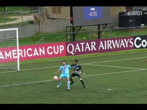 Así fue la falta que le cometieron a Agustín Auzmendi en el área de Verdes.