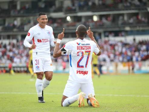Olimpia doblegó al Génesis y avanzó a la gran final del torneo Apertura 2023. FOTOS: David Romero y Andro Rodríguez.