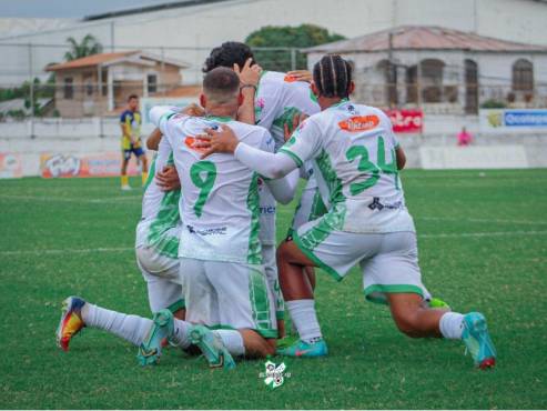 Platense no se apiadó del CD Choloma en el estadio Excélsior de Puerto Cortés.