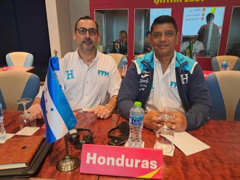El entrenador de Honduras, Israel Canales, y Ariel Bustamante, estarán en el sorteo del Mundial Sub-17.