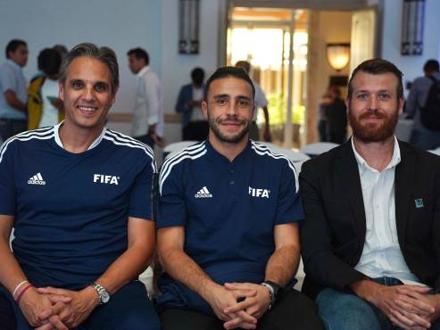 Nuno Gomes (Especialista en alto rendimiento de FIFA para Honduras), Carlo Cataldo (Experto de FIFA para desarrollar el talento futbolístico) y Crhistian Aleza (Coordinador del desarrollo metodológico en los centros de formación de talento a nivel nacional)