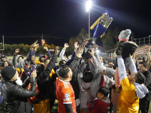 Javier Portillo sigue activo y se corona campeón con la Naranja Mecánica en la Liga de New Orleans