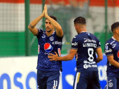 Lucas Campana le anota al Marathón y pide disculpas, por su pasado verdolaga. FOTOS: Cortesía Moisés Valenzuela.