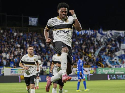 El hondureño Dereck Moncada se ha convertido en la sensación del Internacional de Bogotá a sus 18 años y en su primera temporada. Suma cinco anotaciones.