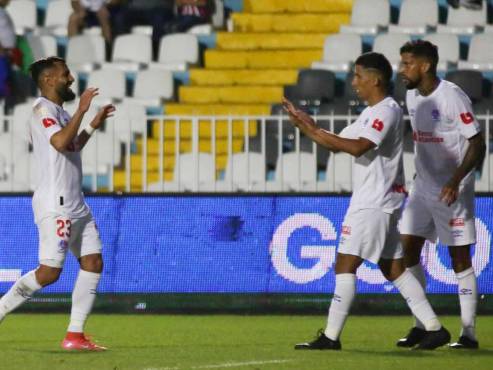 Olimpia, con un partido muy gris, derrota a un Olancho FC que lo metió en aprietos; se sube al liderato