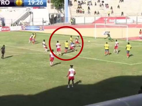 Jonathan Rubio puso la pelota en costado inferior derecho del arquero del Kabuscorp de Angola.