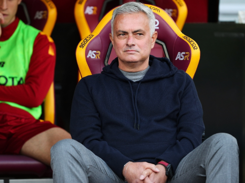 José Mourinho es el único entrenador en ganar los tres títulos de clubes en UEFA: Champions League, Europa League y Conference League.