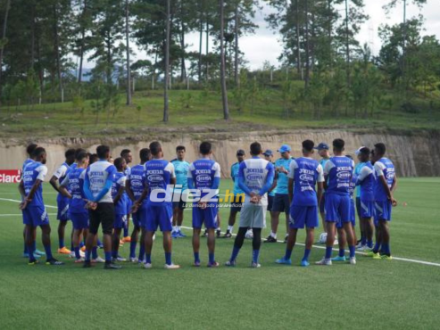Diego Vázquez llamó a 27 jugadores, incluyendo el llamado del hondureño Jhon Denis, jugador de la filial del Nueva York City.