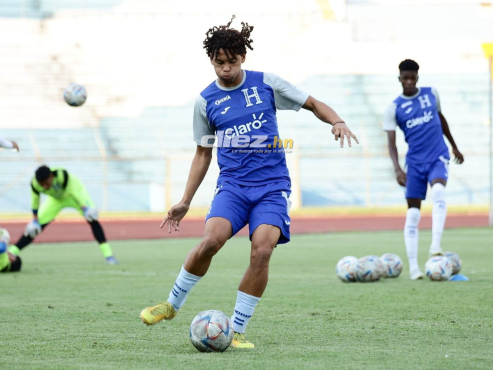El volante hondureño ya debutó en la Major League Soccer de Estados Unidos. FOTO: Yoseph Amaya.
