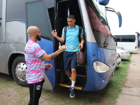 Así fue la llegada del Motagua al Estadio Carlos Miranda de Comayagua. FOTO: Andro Rodríguez.