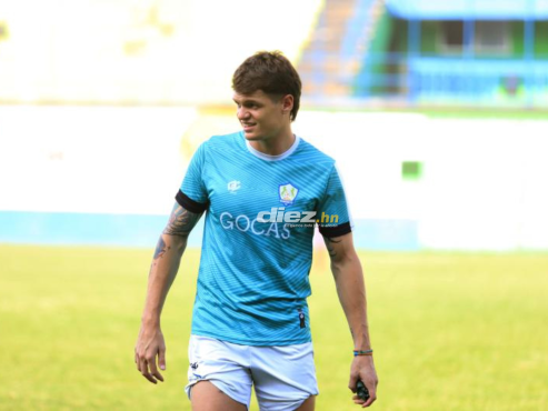 Santiago Molina juega su segundo torneo con Olancho FC en la liga, donde lleva 35 juegos y tres goles. FOTO: Marvin Salgado.