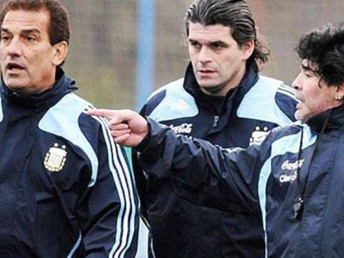 Miguel Lemme también fue asistente técnico de Diego Maradona cuando éste dirigió a la Albiceleste.