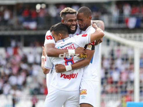 Así festejó Olimpia el gran gol de Jerry Bengtson, que suma 12 dianas en el Apertura 2023. FOTOS: David Romero | Andro Rodríguez.