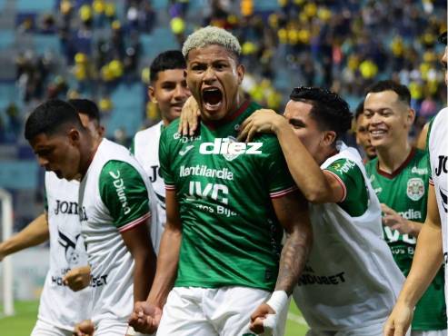 Iván Anderson le dio el triunfo al Marathón sobre Real España. FOTOS: Yoseph Amaya | Mauricio Ayala | Neptalí Romero.