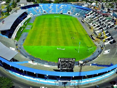 La nueva grama híbrida del Estadio General Francisco Morazán, es una superficie de excelencia que impulsa el rendimiento y la calidad en cada partido.