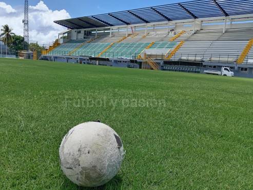 El estadio Excélsior de Puerto Cortés está siendo remodelado y podría tener cancha híbrida si no hay acuerdo entre Condepor y Alcaldía de El Progreso.