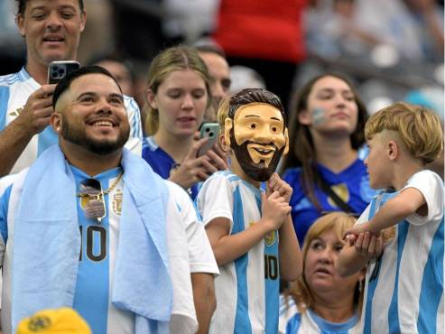 Dibu Martínez se hizo gigante en los penales ante Ecuador; Argentina selló boleto a semifinales de Copa América 2024