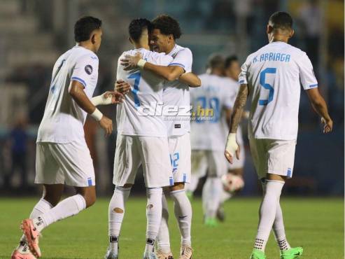 52’: Así celebró el gol David Ruiz en el 1-1 de Honduras ante Jamaica. FOTOS: Mauricio Ayala | Marvin Salgado | Emilio Flores | Aníbal Vásquez.