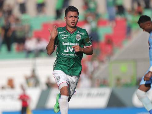 Isaac Castillo emparejó el partido y al final ayudó para que Marathón ganara.