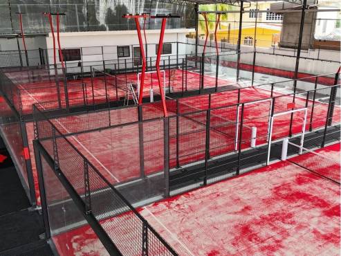 Happy New Dawn es convierte en la primera institución educativa en construir canchas de pádel en Honduras.