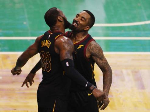 LeBron James y J.R. Smith tuvieron una buena relación cuando jugaron juntos.