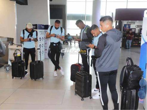 Los futbolistas de la Selección de Honduras de la Liga Nacional de Honduras. Aquí aparecen Andy Nájar, Édrick Menjívar, Edwin Rodríguez, Alex Güity y Carlos Pineda. FOTO: Estalin Irías.