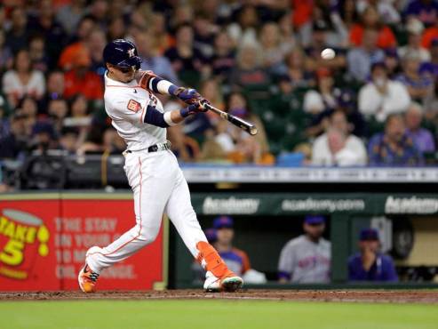 Mauricio Dubón se ha convertido en uno de los beisbolistas mas queridos en los Astros de Houston.