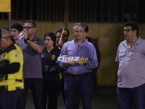 Elías Burbara, presidente del Real España, está presente en el Olímpico Metropolitano para presenciar el clásico sampedrano. FOTOS: Neptalí Romero | Mauricio Ayala.