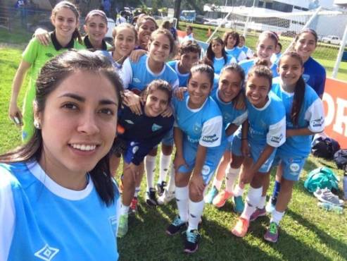 View of a flooded street following the passage of Hurricane Eta, now degraded to a tropical storm, in Morales, Izabal 220 km north Guatemala City on November 7, 2020. - Scores of people have died or remain unaccounted for as the remnants of Hurricane Eta unleashed floods and triggered landslides on its deadly march across Central America. (Photo by Johan ORDONEZ / AFP)
