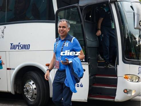 Ernesto Mejía, secretario de FFH, acompañará a los 21 guerreros en la final ante Puerto Rico. FOTOS: Mauricio Ayala | Neptalí Romero.