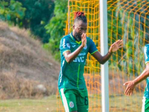 “Tota” Medina tiene sus primeros sacrificados: tres jugadores de Marathón son nuevas bajas para el Clausura