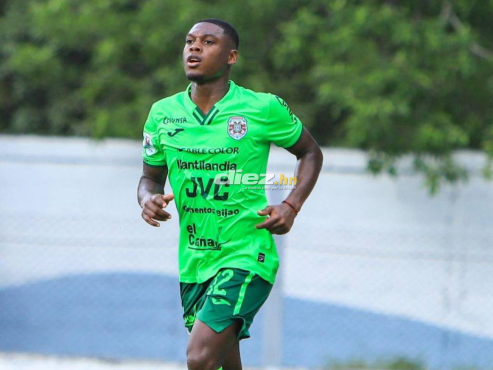 César Guillén no sigue con los colores del Marathón tras un año en la plantilla.