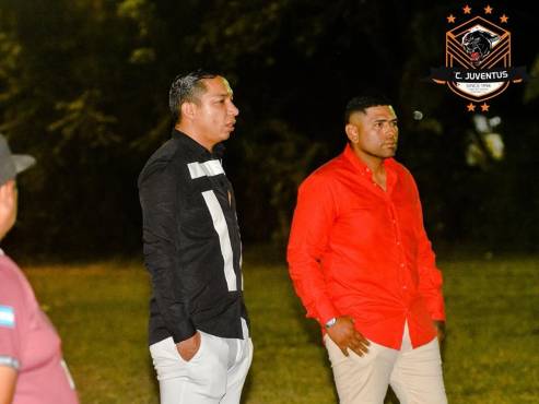 Emilio Izaguirre visitó las Islas de la Bahía, donde fue acompañado de Julio Obando, presidente del Juventus FC.