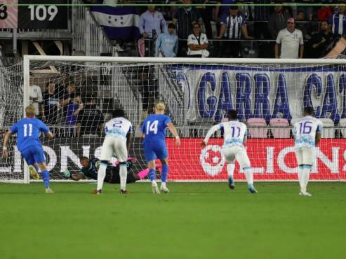 Así castigó Gudjhonsen el arco de Luis “Buba” López en el DRV PNK de Miami.