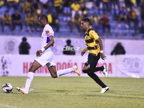 Real España está venciendo al Olimpia en el segundo tiempo. FOTOS: Mauricio Ayala | Héctor Edú | Neptalí Romero.