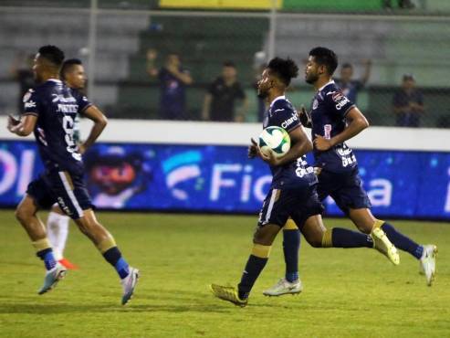 Juan Carlos Obregón marcó el descuento del Motagua en el duelo contra Marathón.