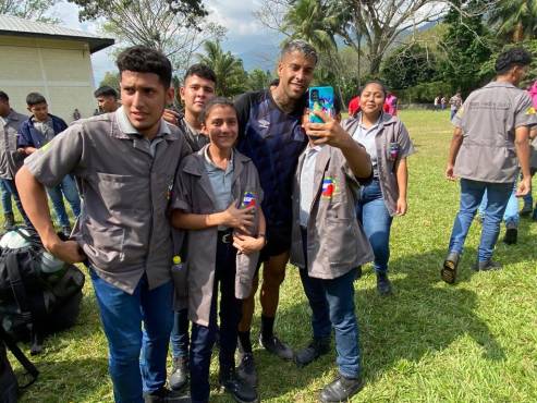 ¡Enorme gesto! Olimpia comparte con la juventud sampedrana y hace un importante donativo al Instituto Honduras Corea