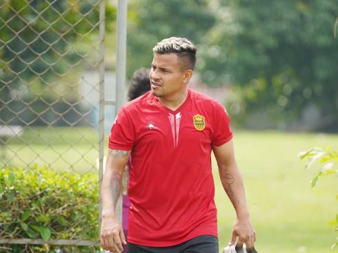 Así es como se ha transformado en su físico ya con menos de 20 libras German Mejía y está listo para ser titular en la Máquina. Fotos Mauricio Ayala